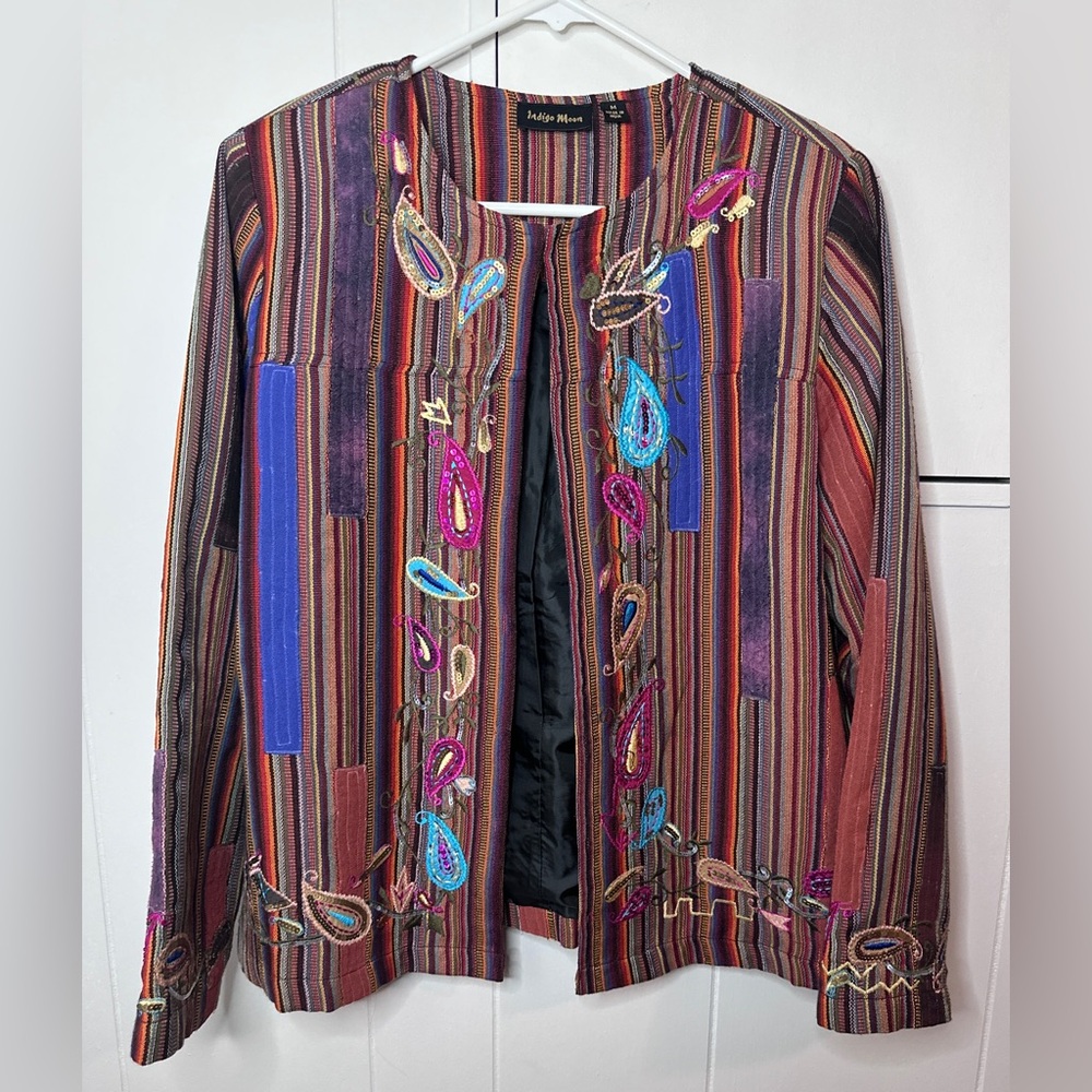 Vibrant Silk Patchwork Women's Blazer with Embroidery - Picture 3 of 6